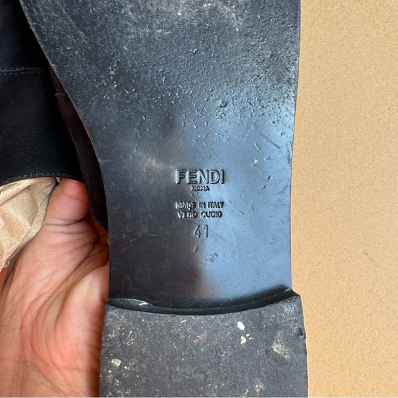 Authentic Fendi Black Suede And Python Cut Out Flat Sandals size 41 - Picture 5 of 10